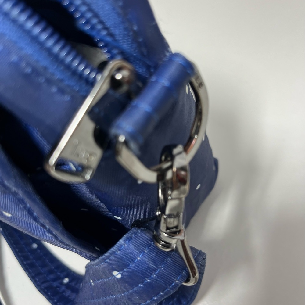 LUG Convertible‎ Purse - Picture 4 of 14